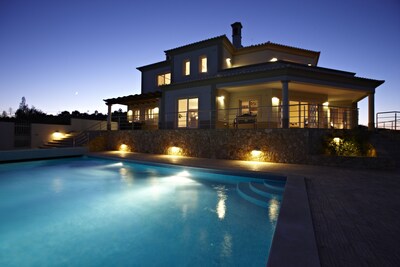 Casa Anna, hermosa villa, excelente vista, piscina privada, tranquila ....