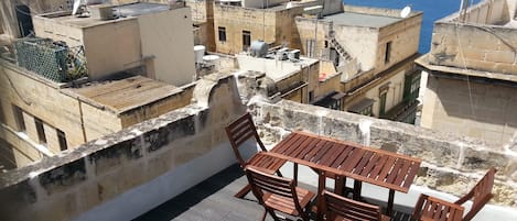 roof terrace
