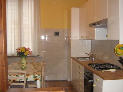 Piacenza: Three rooms in close proximity to the historical