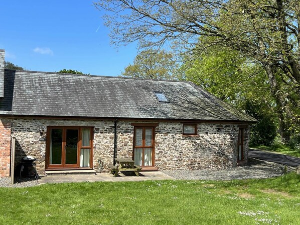 Renovated 1800's One Bed Barn