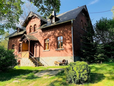  Pretty country house from the Wilhelminian period in the Saxon Vogtland 