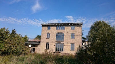 Yr hen Felin - die alte Mühle direkt am Naturschutzgebiet (Großtrappenschutz)