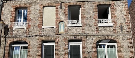 Facade maison sur rue