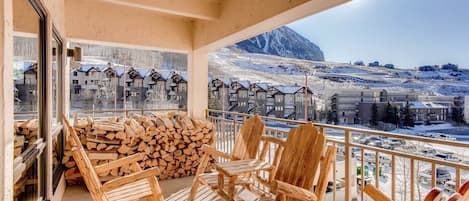 Sit out on the balcony and enjoy the sunshine.