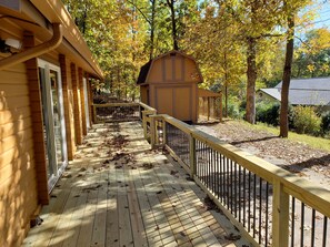 Deck around cabin