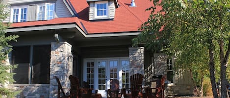SW facing patio - sun all day