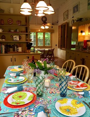 The kitchen, the perfect place to dine!