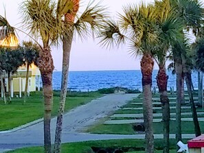 Beautiful Zoom Ocean View Off Front Deck