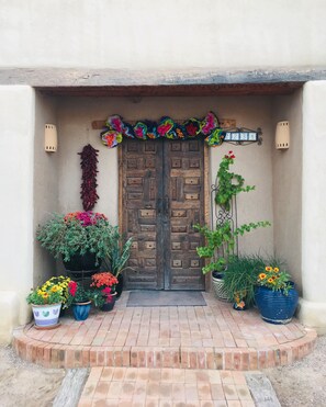 Street entrance to Casita Azul