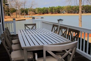 Outdoor Dining For 8 With Panoramic Lake Views