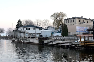 Rivers Edge Condominiums,  Waterfront condos located in Algoma WI. Lake Michigan