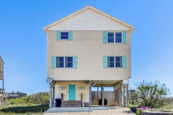 Front Exterior of Sandpiper's Paradise