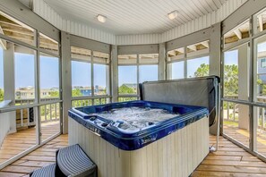 Bain à remous intérieur