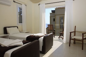 Twin Room with balcony and sea views