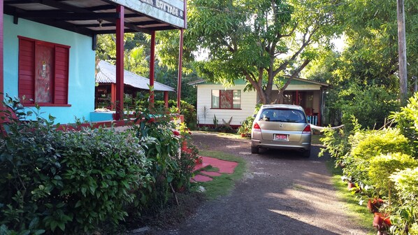 Shades Cottage Yard