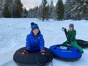 Nearby snow tubing in Hendersonville - Moonshine Mountain