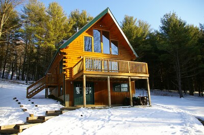 Beautifully decorated & immaculate log chalet on 3 acres, winter views ...