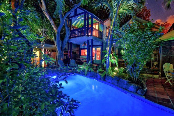 Two level living perfect for 2 couples and guests! Privacy.  End unit location. 