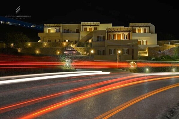 moonlight apartments by night