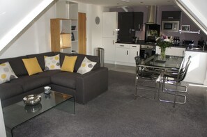 Living Room & Ktchen 