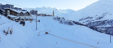 Snow and ski sports