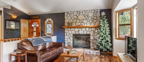 Top Level - Living Room - with Queen Sleeper Sofa and Smart TV