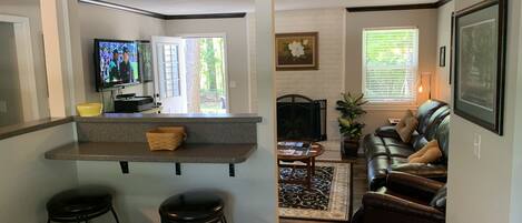 OPEN FLOOR PLAN