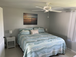 2nd bedroom, king bed