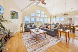 Surf or Sound Realty - 671 - Island's End - Great Room -1