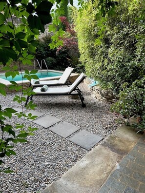 Private garden and pool