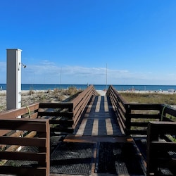Len Farina Properties_Cottages at Romar C3 Stroll to the Beach Access Pergola Shelter008