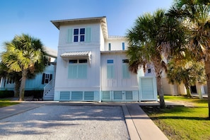 Coastal Beach Cottage 3 Bedroom 4 Bathroom Sleeps 10 Cottages at Romar C3 Orange Beach Alabama