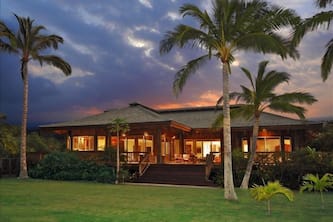 ALOHA SANDS LUXURY BEACH FRONT ESTATE, PUAKO. HOLIDAYS DEC. 1-28 REOPENED!