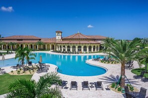 Expansive resort like pool
