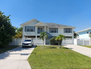 Villa on a QUIET, no-through road. Lots of parking: under villa or on the drives
