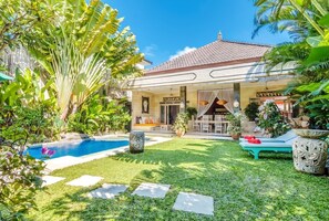 Private Cozy 3BR Villa In Seminyak