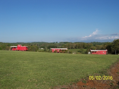 #042 - Authentic Railroad Cabooses And Depot Just Off The Blue Ridge Parkway