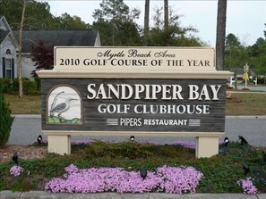 3 - 9 Hole golf courses available - Sand, Piper, and Bay