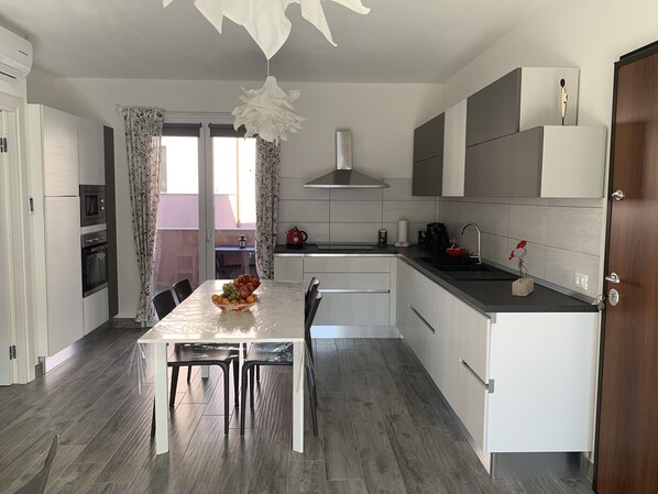 Private kitchen