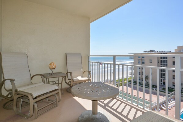 Have coffee with the sun rise, lemonade with your lunch or wine with your sun set on this spacious private balcony.