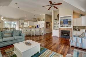 Top-Level Great Room with Deck Access