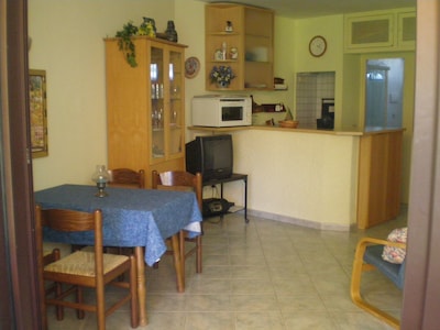 2 Zi. Apartment, ground floor with terrace directly on the lake
