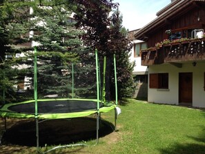 Trampoline