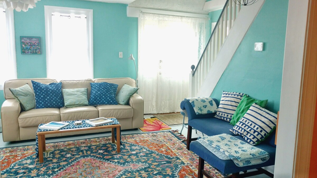 The Perch – Walk to Town & the Ocean – Rockland License STR24-52