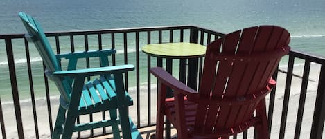 Beautiful corner balcony for those beautiful sunsets and refreshing breezes