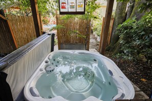 Private Hot Tub.  Great on a rainy day.