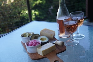 Vista72, sample local produce