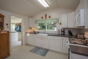 Bright and sunny Kitchen