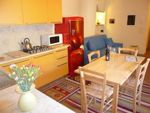 Küche und Essbereich-Wohnzimmer