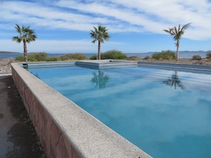 Villa Linda Mar's private pool